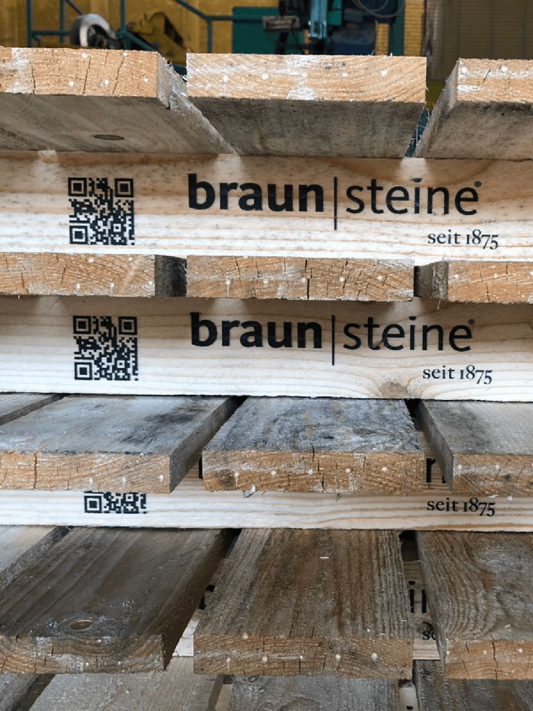 Go4Inkjet - PhotonJet printing inside pallet